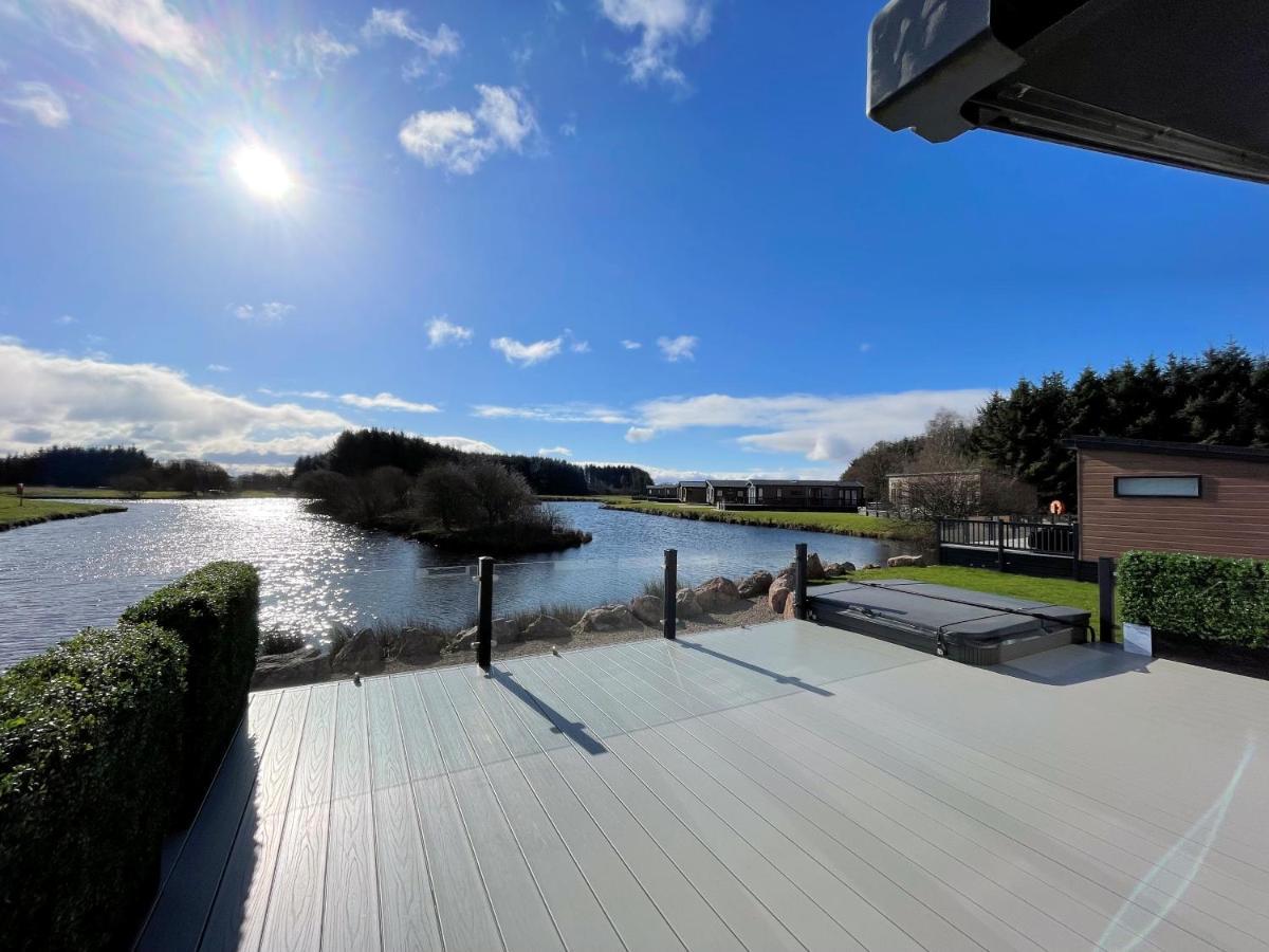 Apartment Luxury Lakeside With Htub Beautiful Views *