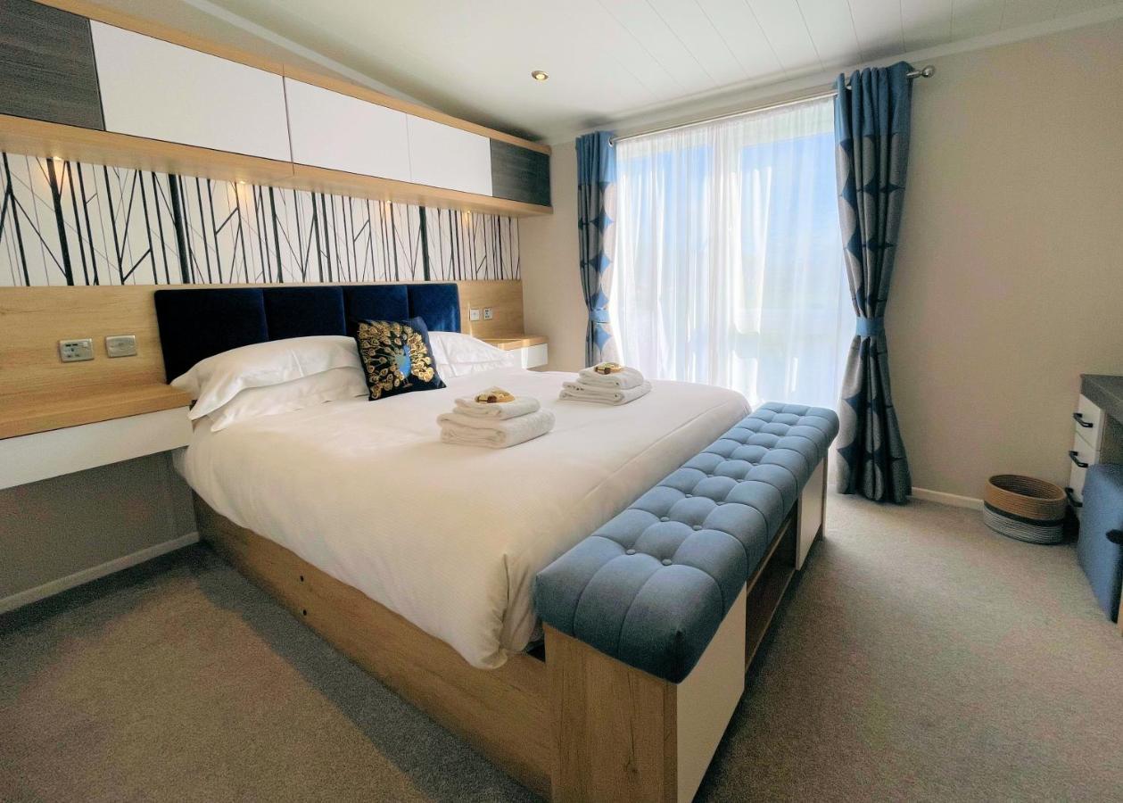 Apartment Luxury Lakeside With Htub Beautiful Views Annan